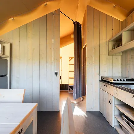 Campismo de Luxo Glamping De Schatberg Sevenum